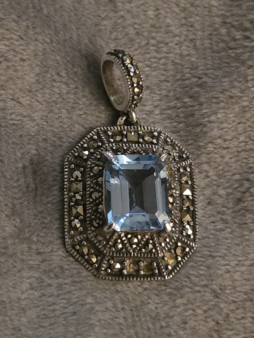 Vintage-Inspired Blue Stone Pendant Necklace in Sterling Silver